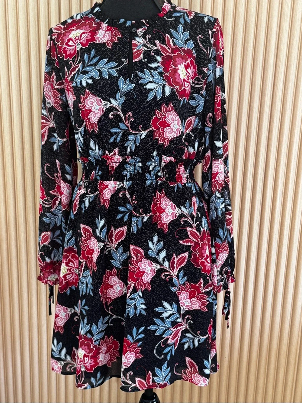 LOFT Long-Sleeve Floral Fit-and-Flare Dress with Red & Pink Blooms Size 4_3
